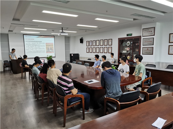 1593147494939352.jpg 2學(xué)習(xí)兩會精神.jpg