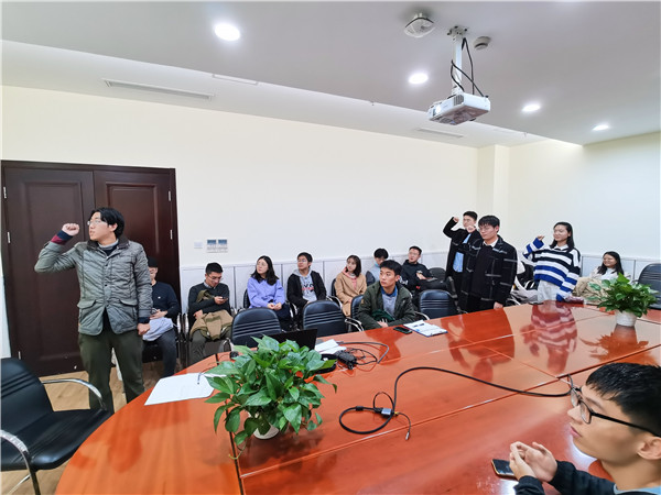 1606559322387497.jpg 圖片2:新接收黨員入黨宣誓.jpg