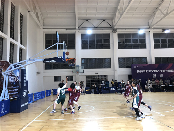 圖2 上半場(chǎng)焦灼賽況.jpg