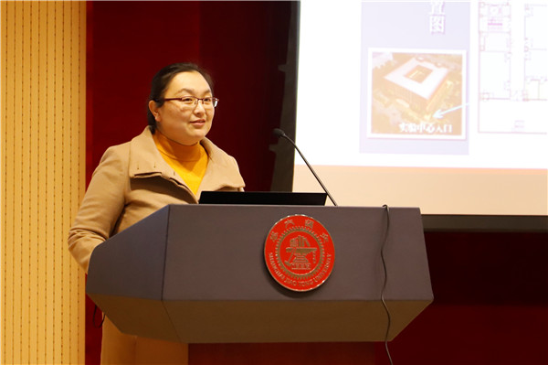 1616482911292198.jpg 圖3 許亞敏介紹教學(xué)中心.jpg