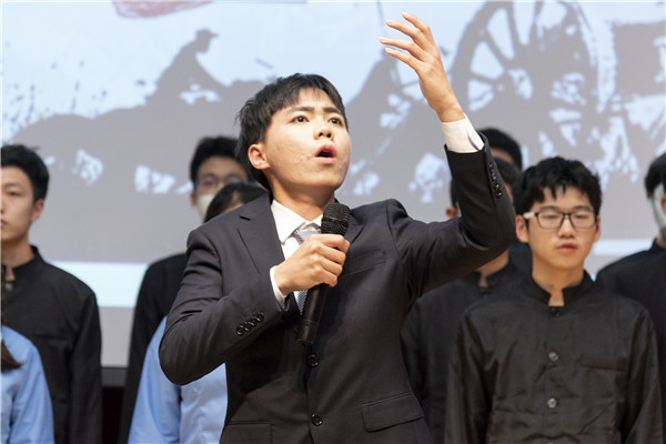 1617071599294276.jpg 圖4:下半場(chǎng)表演班級(jí)照片.jpg