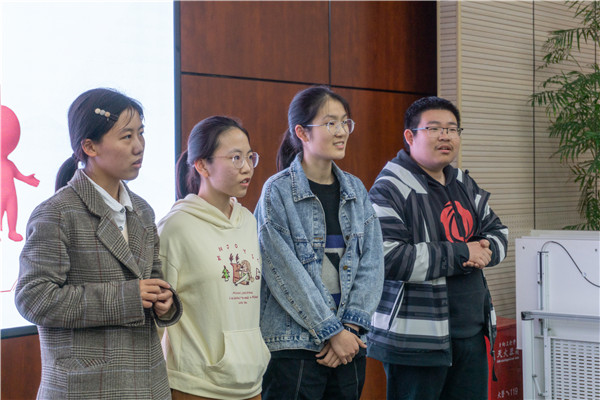 圖八 破冰活動(dòng)照片.jpg