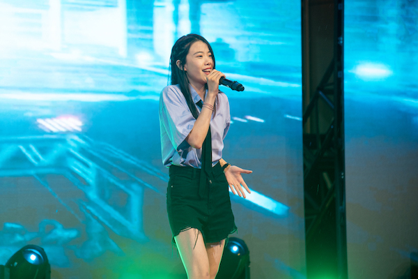 圖7 Fly Away說唱表演.jpg