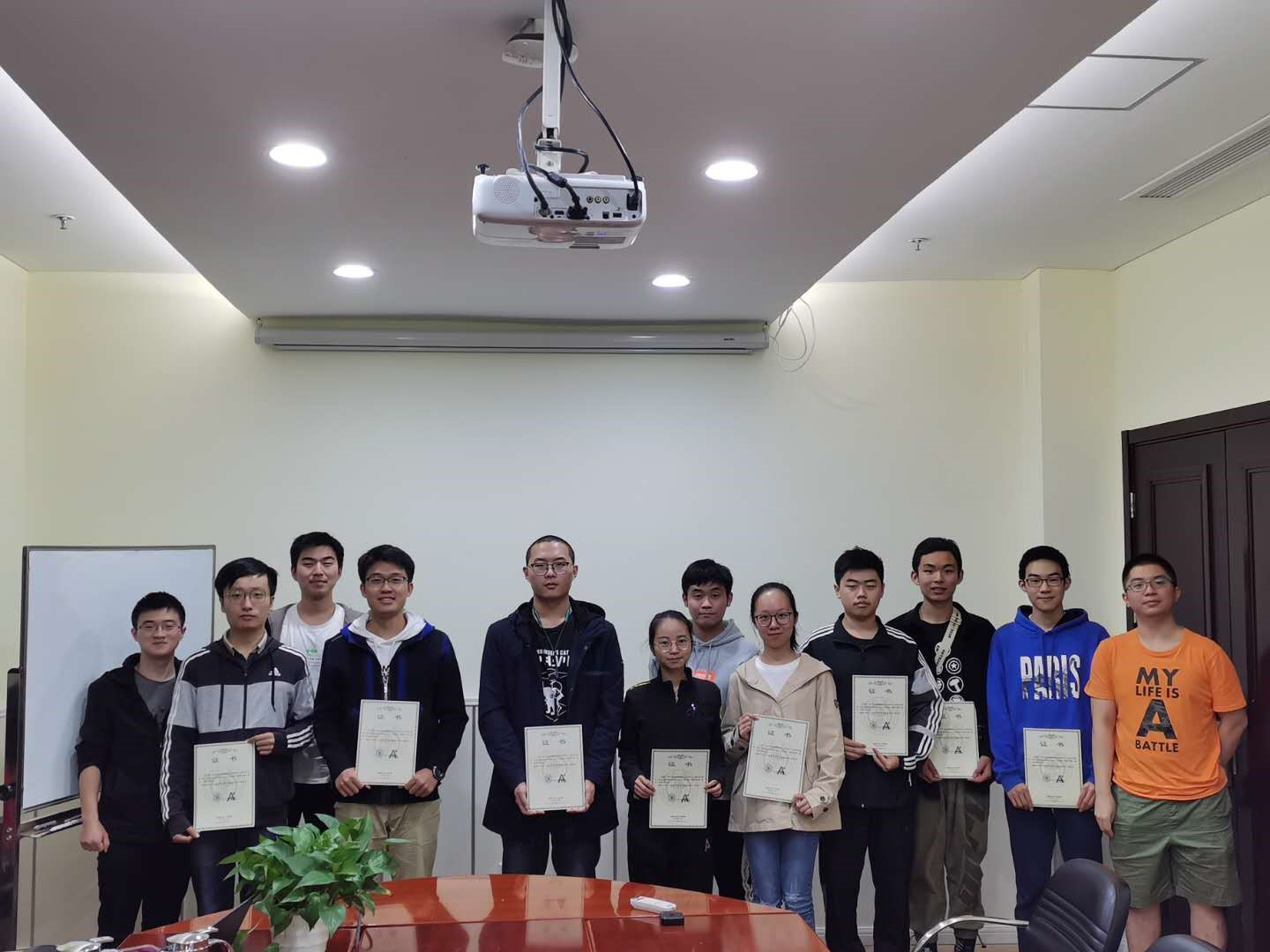 1632727579899789.jpg 學(xué)神學(xué)霸.jpg