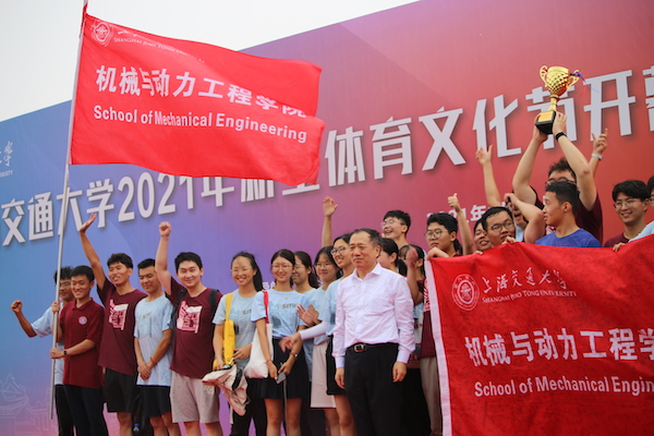 圖5 參賽選手們上臺(tái)領(lǐng)獎(jiǎng).JPG