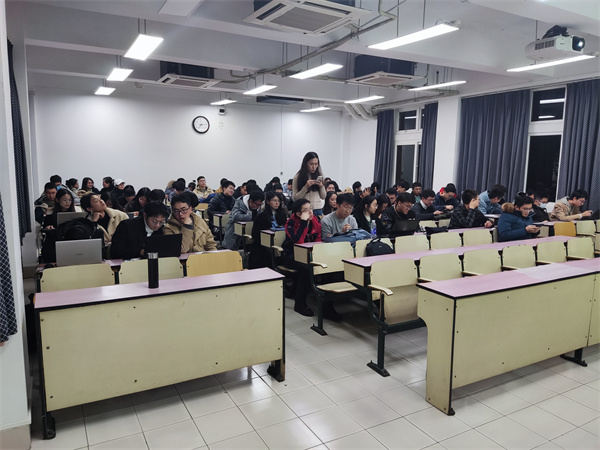 1638110856607605.jpg 圖6 李舒同志分享發(fā)言.jpg