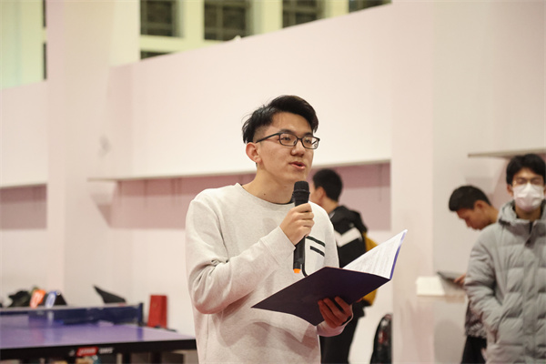 圖2 呂昊天發(fā)言照片 .JPG