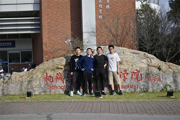 圖8 定向越野第一名.JPG