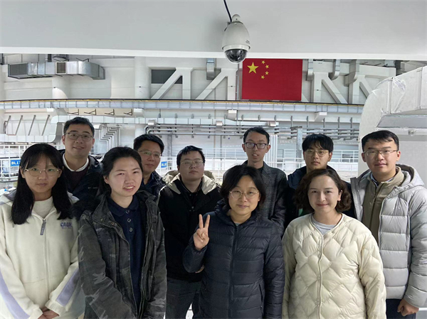 1680008584376138.jpg 圖22+上海光源室內(nèi)合影.jpg