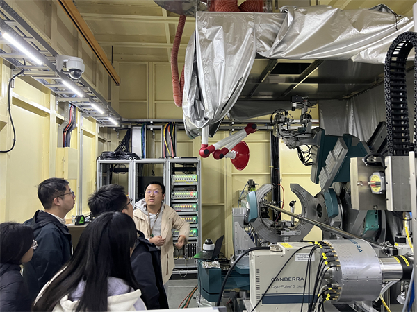 1680008608511819.jpg 圖24+上海光源設備參觀.jpg