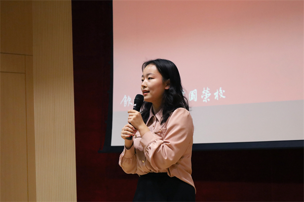 圖8 李哲演唱《如愿》.jpg