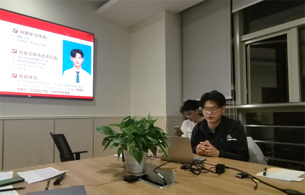 圖5 吳鵬展同志個(gè)人介紹.png