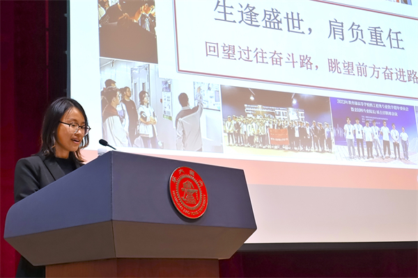 1685099410783435.jpg 9班主任總結(jié).jpg