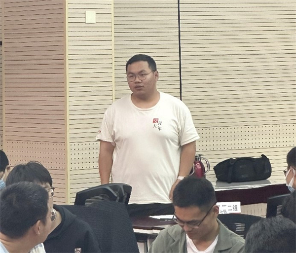 1685531946269977.jpg 圖9 黃飛發(fā)言.jpg