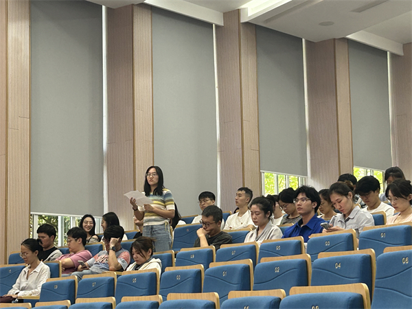 圖6 黨小組組長匯報(bào).jpg