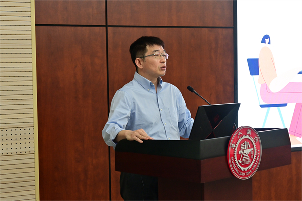 圖4 熊振華致辭.jpg