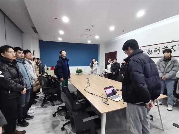 圖4 支部黨員合影.jpg