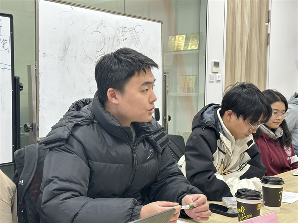 1703243685270459.jpg 圖4 葉璟天發(fā)言.jpg