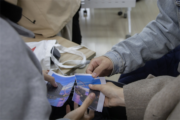 1711808510119428.jpg 圖3 照片拼圖.jpg