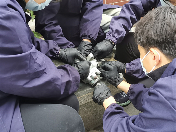 1714992872829165.jpg 圖2 表面準(zhǔn)備.jpg