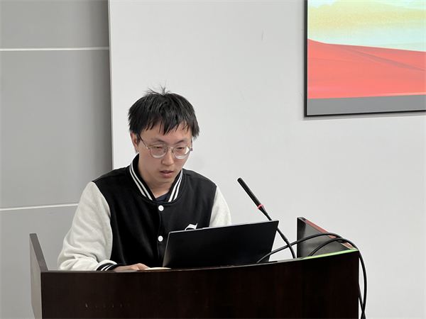 1716807636972638.jpg 圖2 彭唯石做黨課分享.jpg