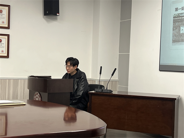 圖4 楊光超做黨課分享.jpg