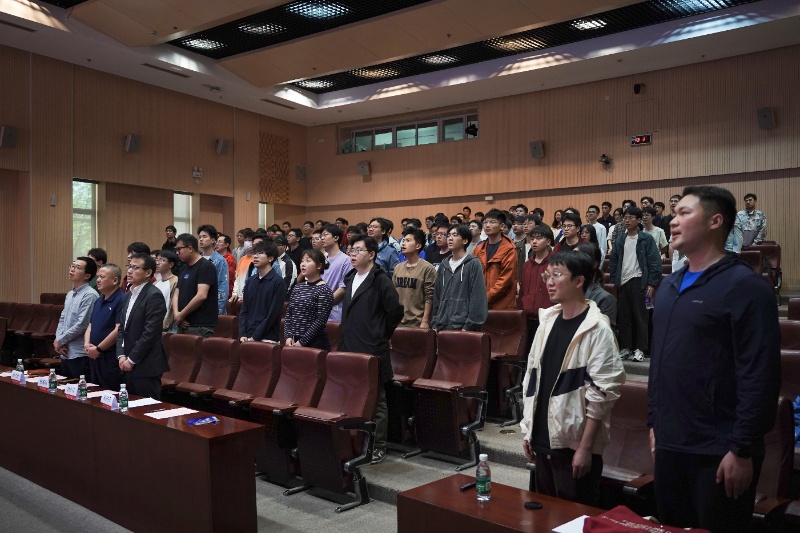 圖2 全體奏唱國歌_resized.JPG