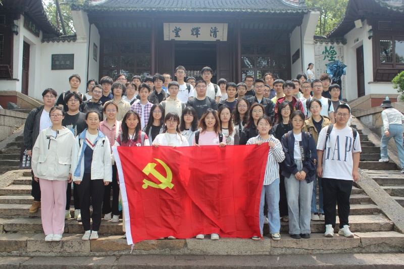 圖5 清輝堂前合影_resized.JPG