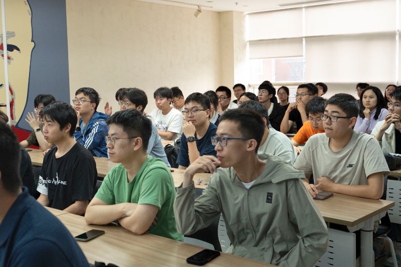 1749479634348179.jpg 圖3-提問環(huán)節(jié)_resized.jpg