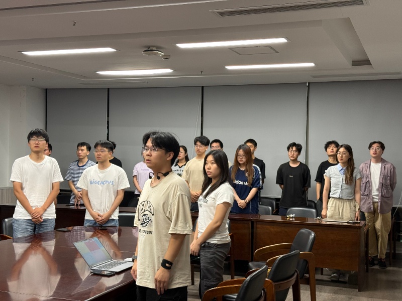 圖2 全體奏唱國歌_resized.jpg