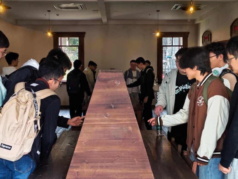 圖4 參觀(guān)中共蘇州獨(dú)立黨支部舊址_resized.jpg