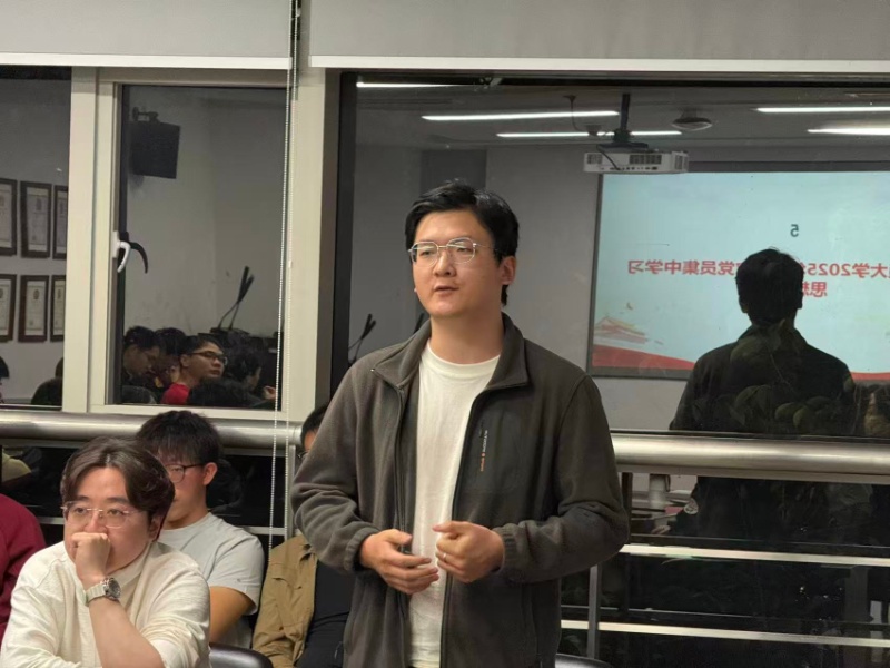 圖6 思想研討_resized.jpg